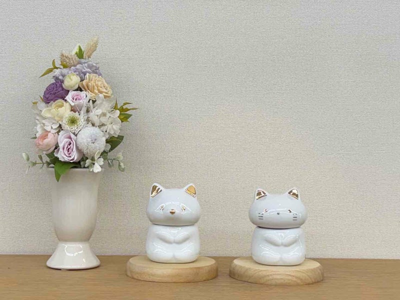 ペット骨壺　ワンちゃんネコちゃん